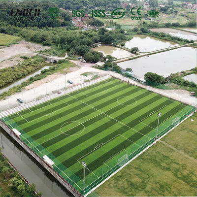 Campos de futebol artificial certificados pela FIFA com 8-10 anos de vida útil, textura uniforme e tamanho personalizado