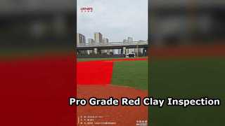 Textura da superfície do campo de softball de beisebol de argila vermelha e inspeção de materiais